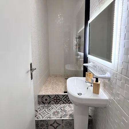 Sylou - Centre Historique, 4 Personnes, Climatisation, Netflix, Comedie, Tramway, Gare Apartmán