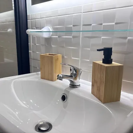 Apartment Climatise, 4 Personnes, Centre Historique, Comedie, Tram & Gare Montpellier