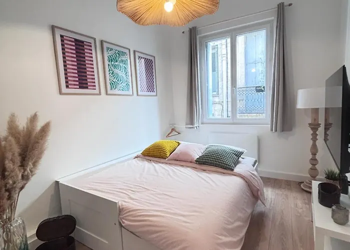 Lägenhet Sylou - Centre Historique, 4 Personnes, Climatisation, Netflix, Comedie, Tramway, Gare
